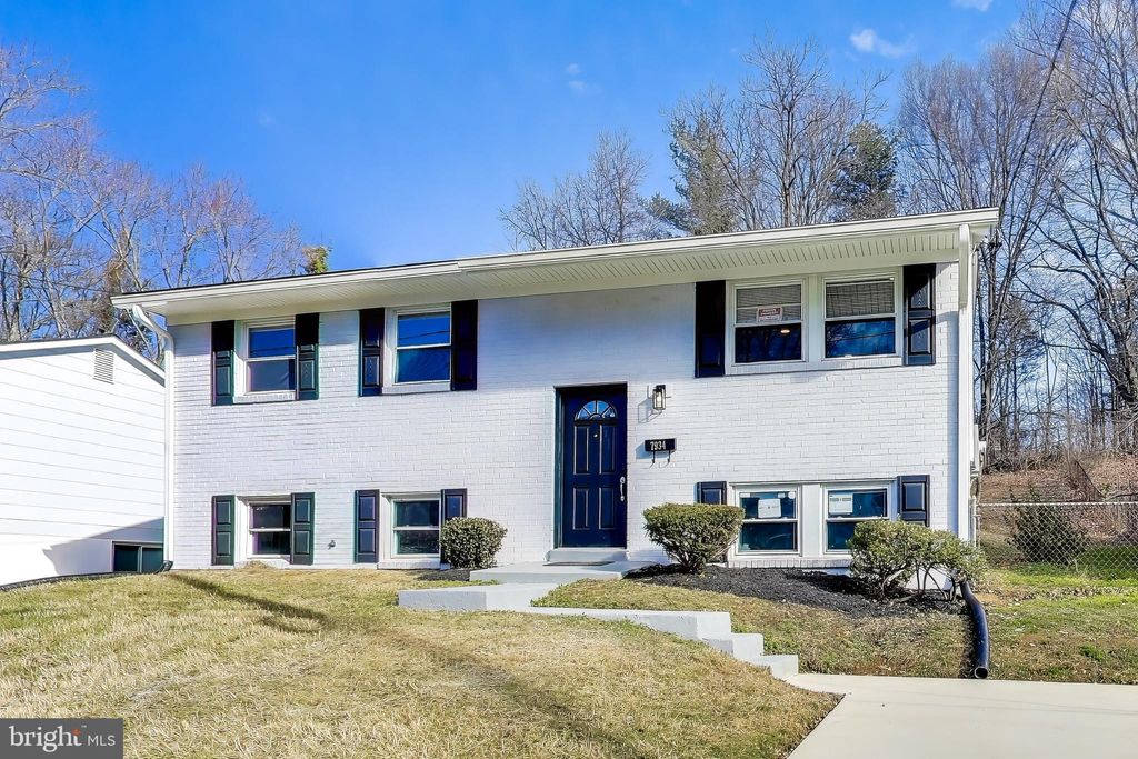 Photo of 7934 Dellwood Avenue, LANHAM, MD 20706 (MLS # MDPG2188728)