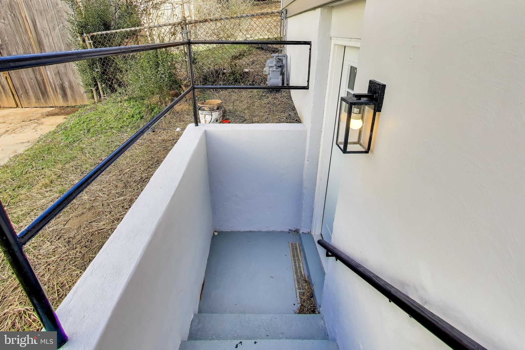 GLENARDEN WOODS - Residential