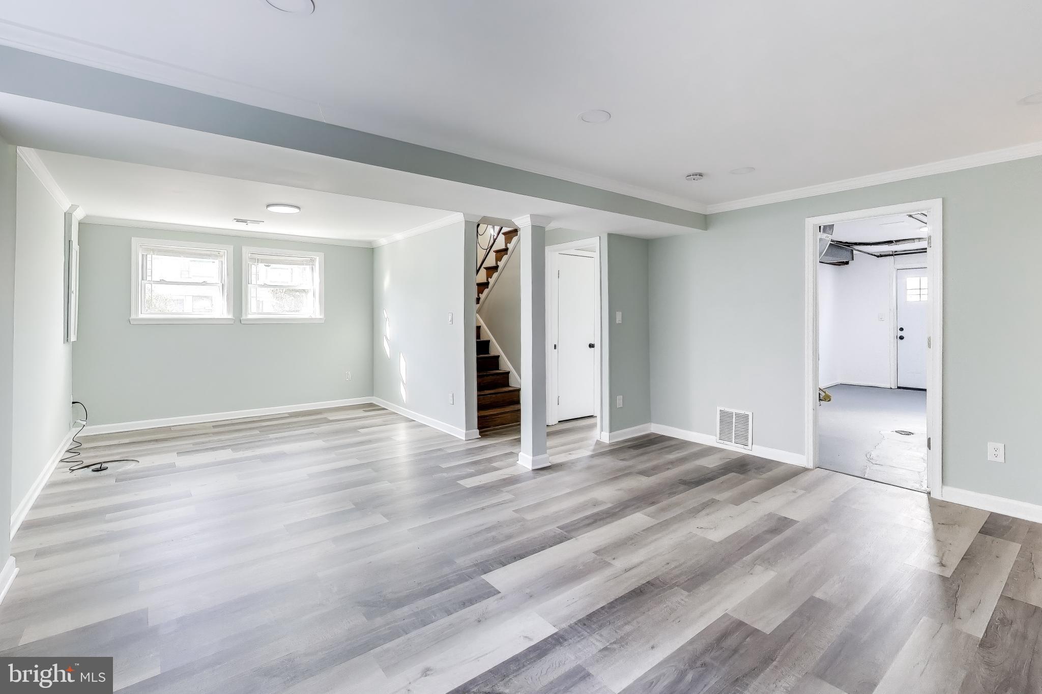 GLENARDEN WOODS - Residential