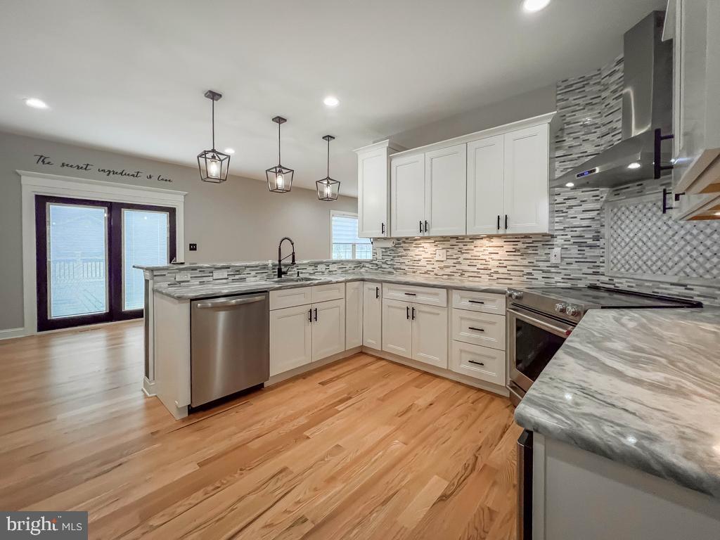 ELMWOOD TERR - Residential