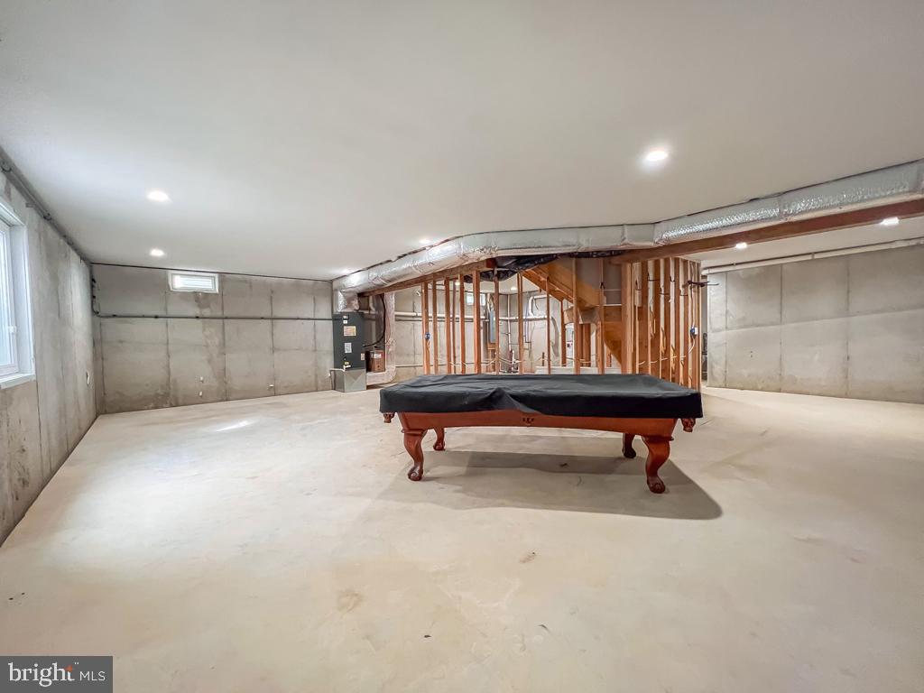 ELMWOOD TERR - Residential