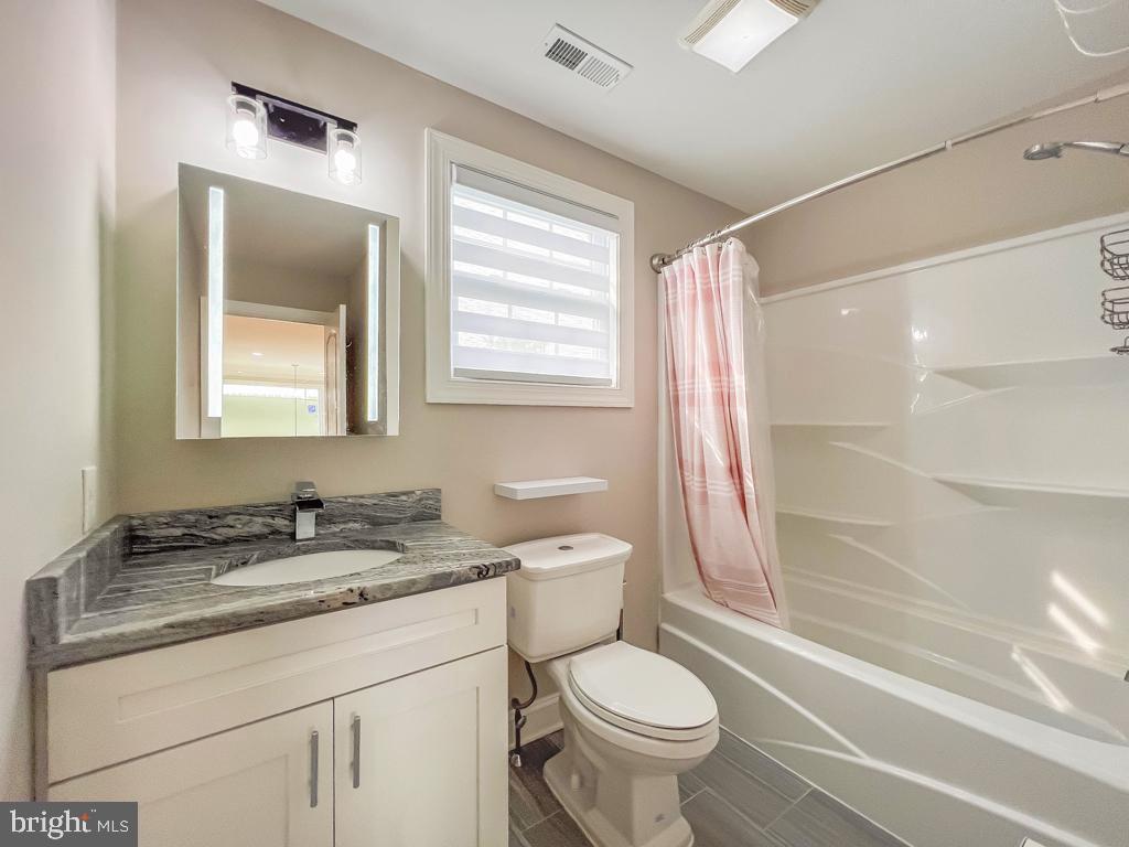 ELMWOOD TERR - Residential