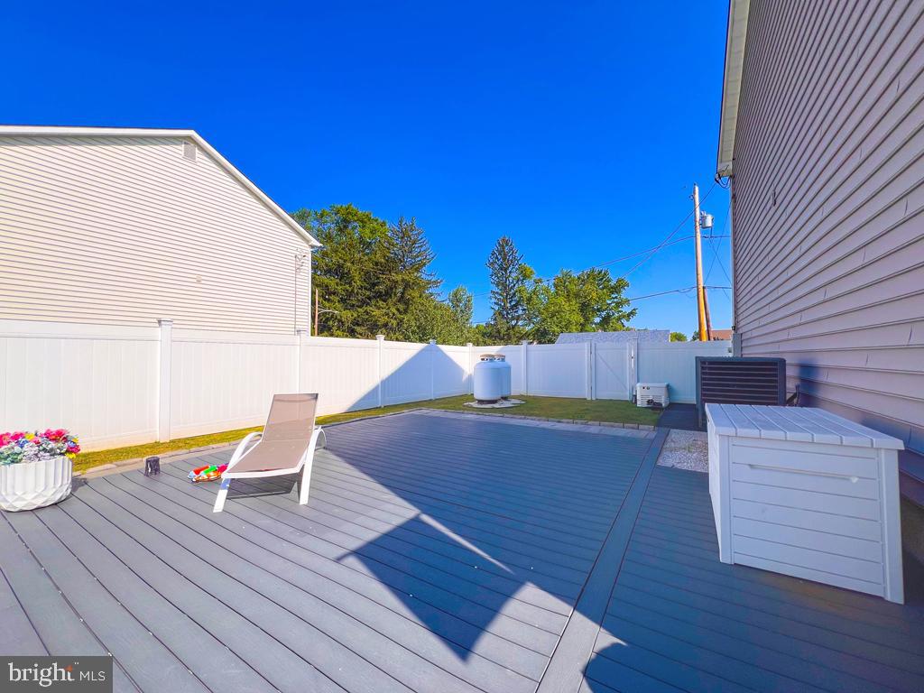 ELMWOOD TERR - Residential