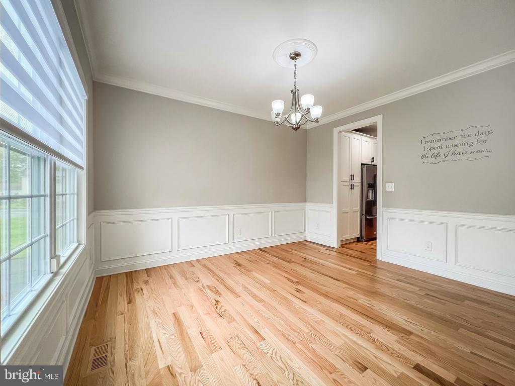 ELMWOOD TERR - Residential