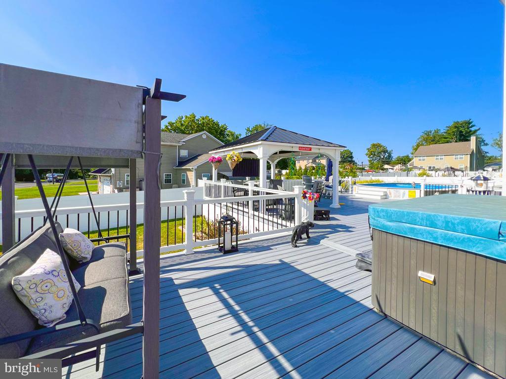 ELMWOOD TERR - Residential