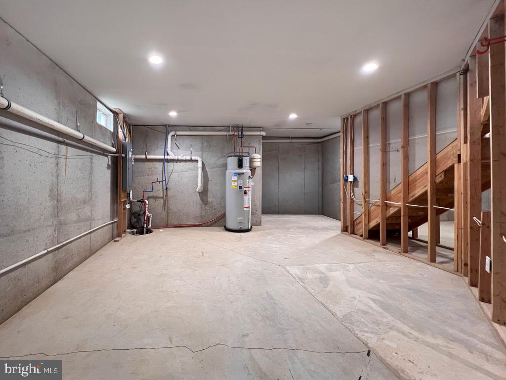 ELMWOOD TERR - Residential