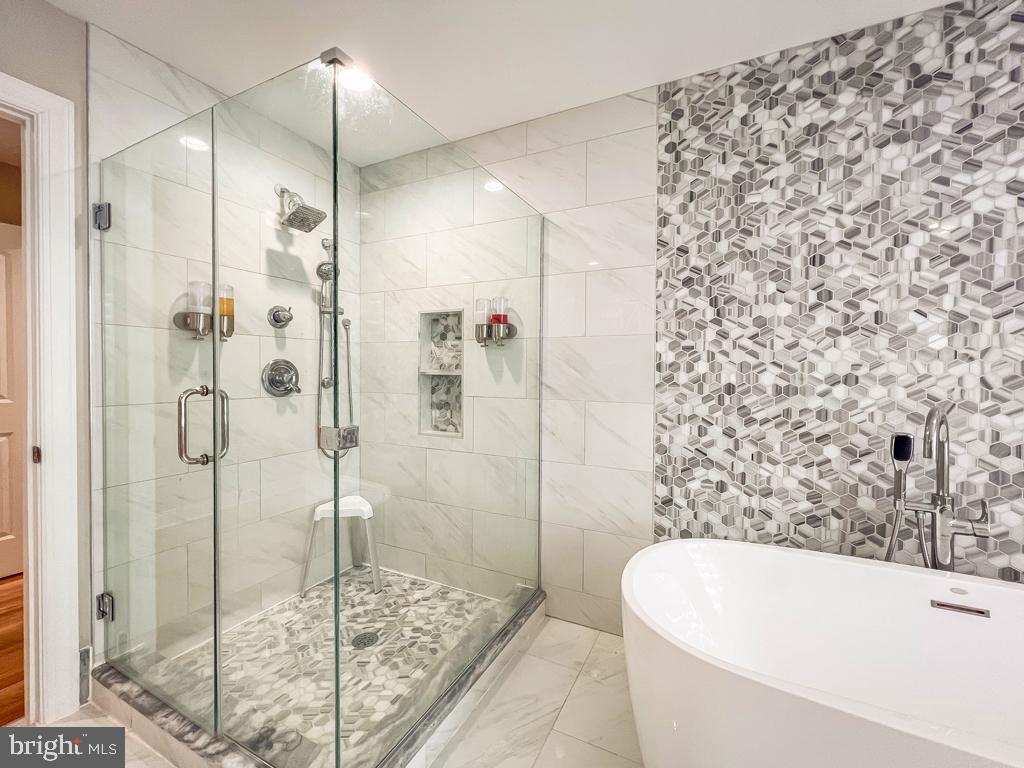 ELMWOOD TERR - Residential