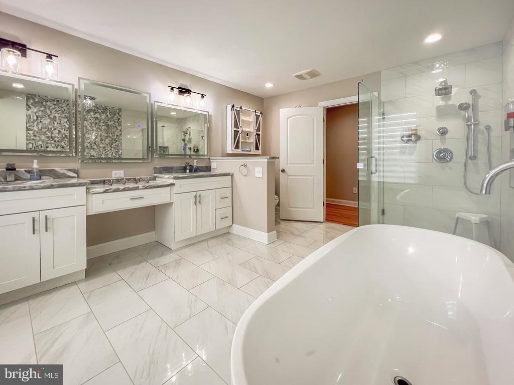 ELMWOOD TERR - Residential