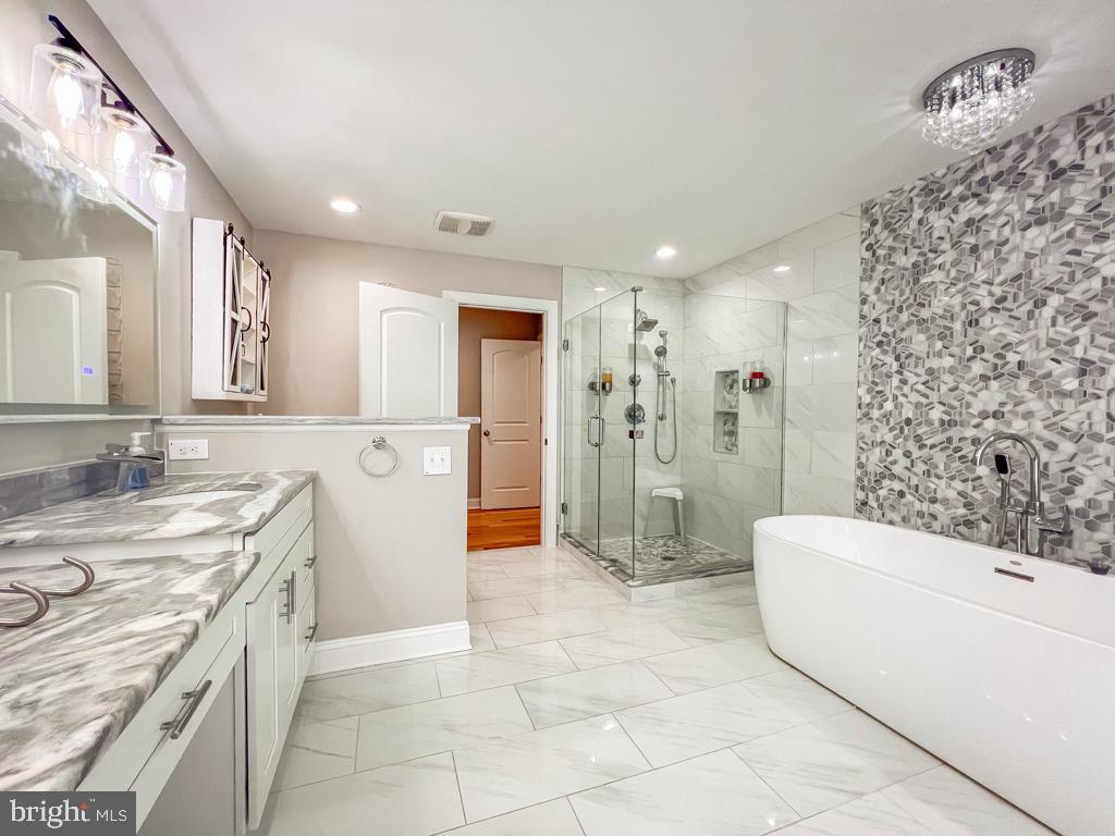 ELMWOOD TERR - Residential