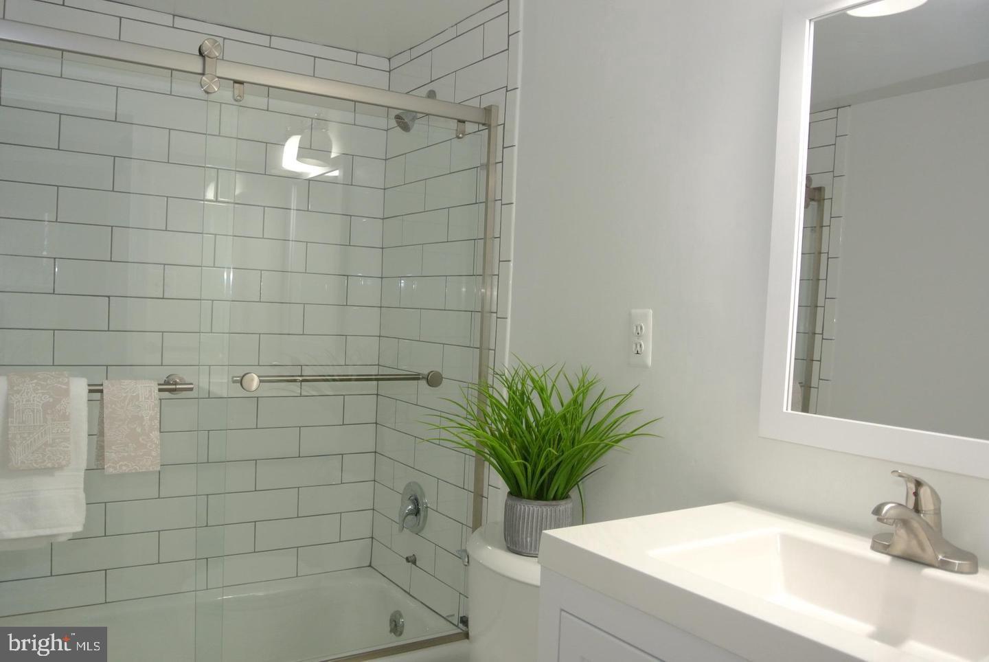 VILLAGES AT HOMELAND WEST - Residential