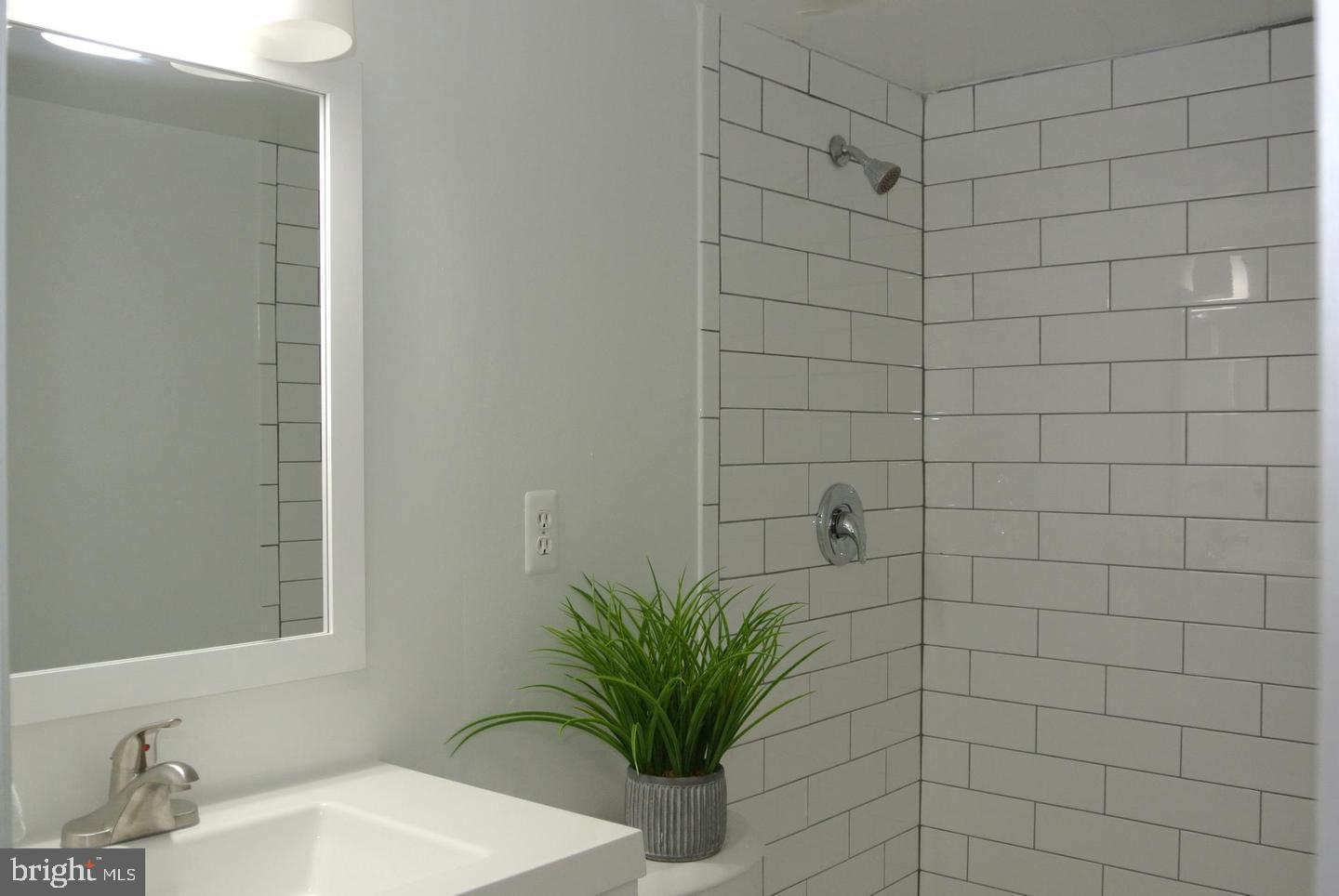 VILLAGES AT HOMELAND WEST - Residential