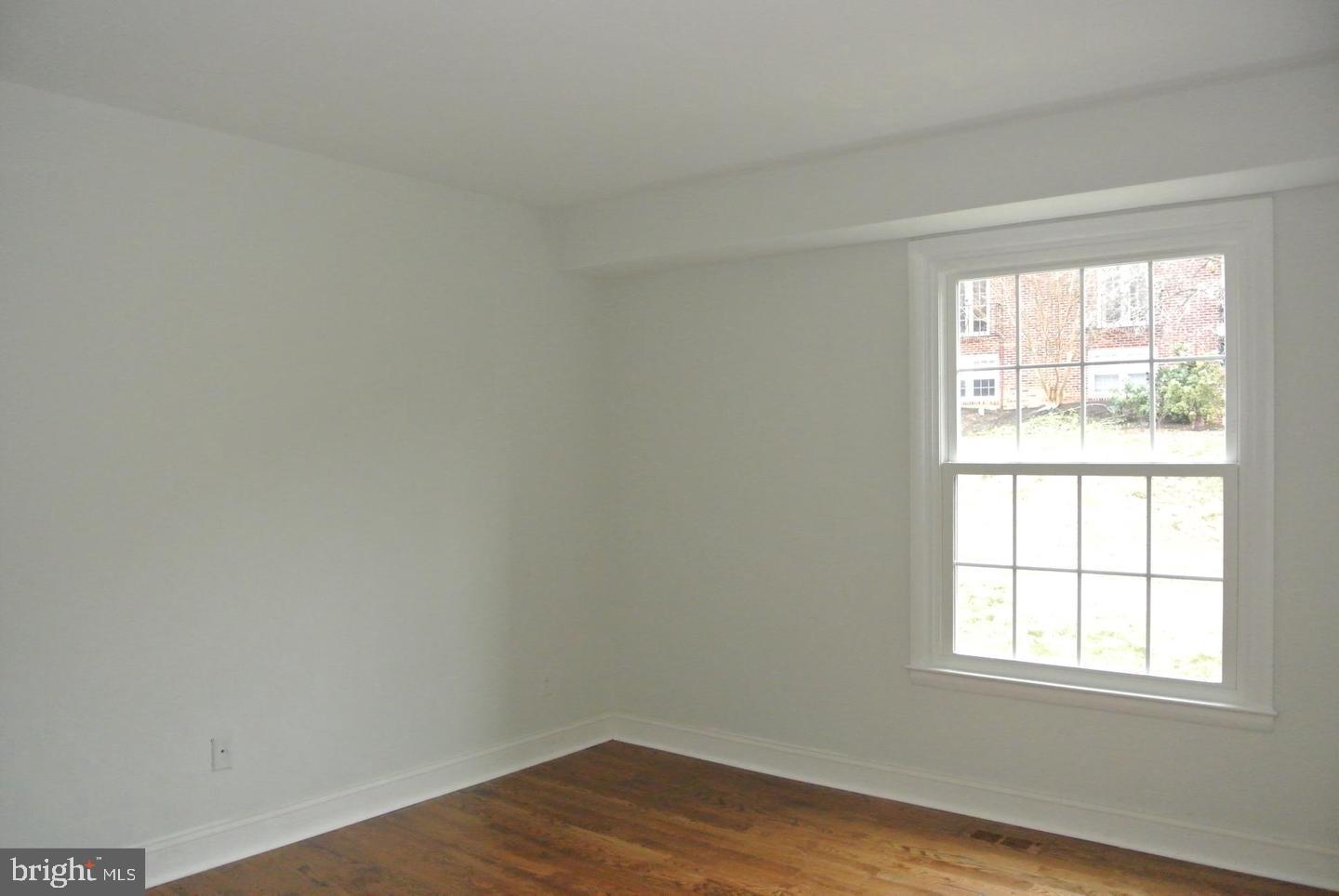 VILLAGES AT HOMELAND WEST - Residential