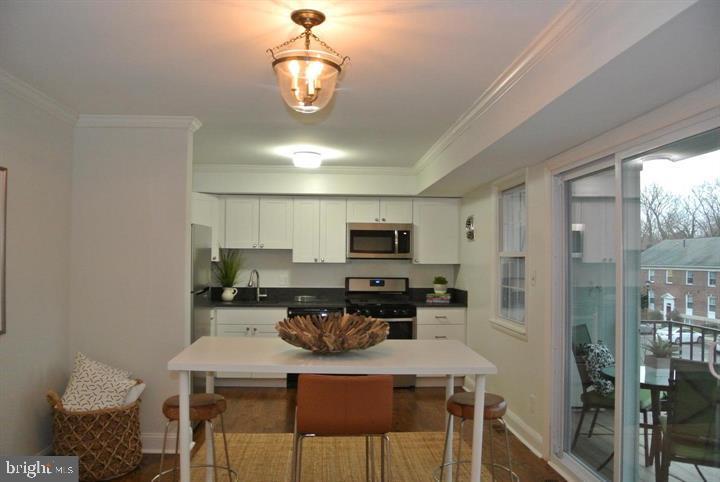 VILLAGES AT HOMELAND WEST - Residential