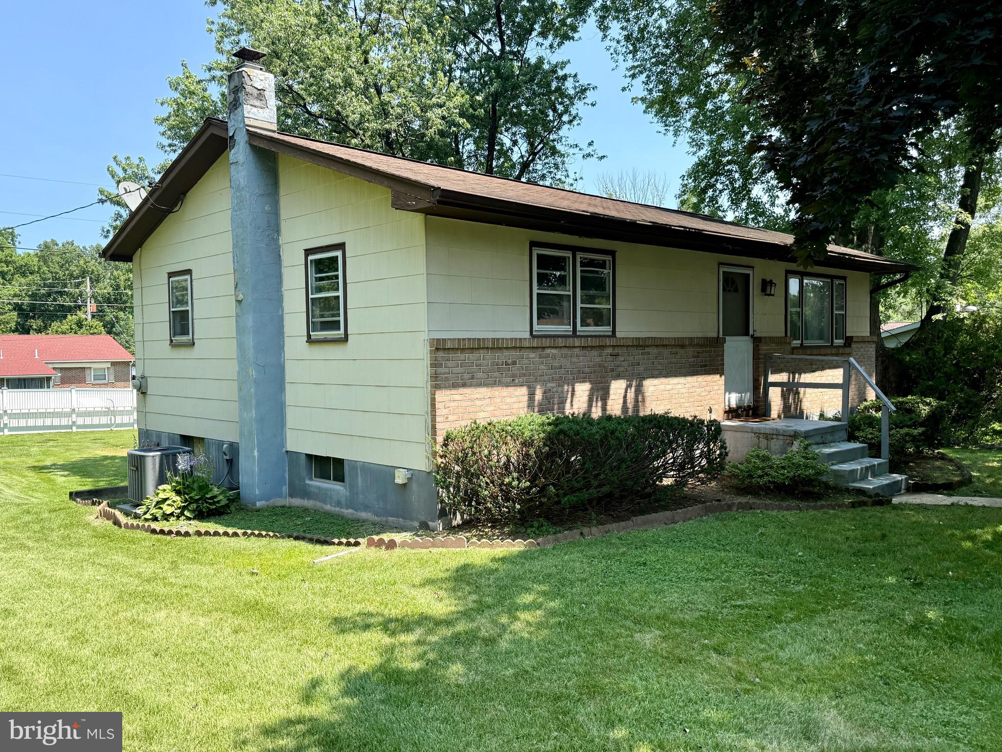 3821 WILLOW GROVE