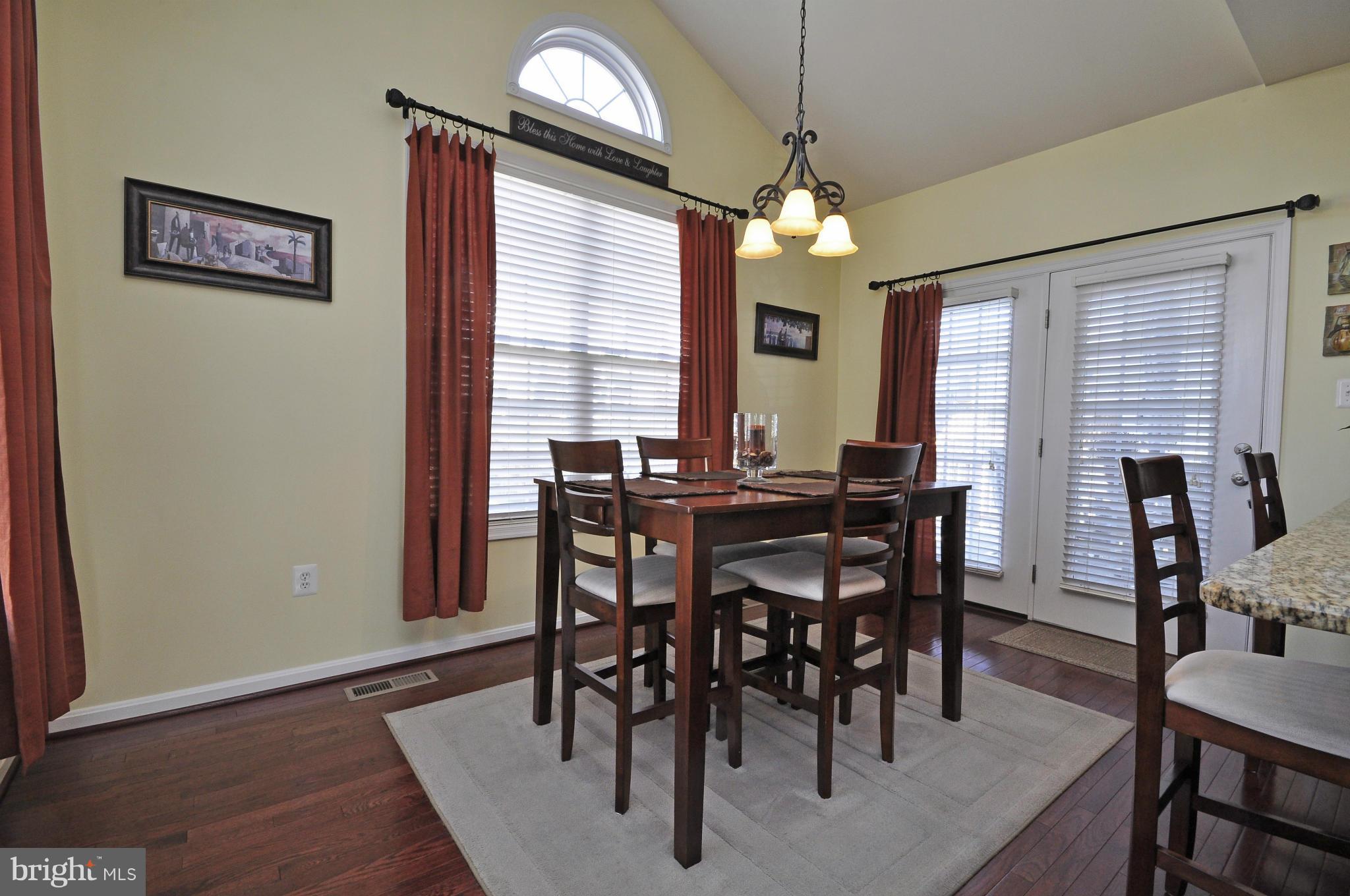 SEASONS LANDING - Residential