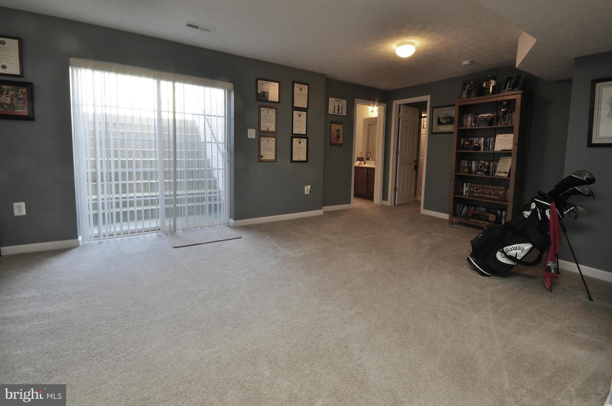 SEASONS LANDING - Residential