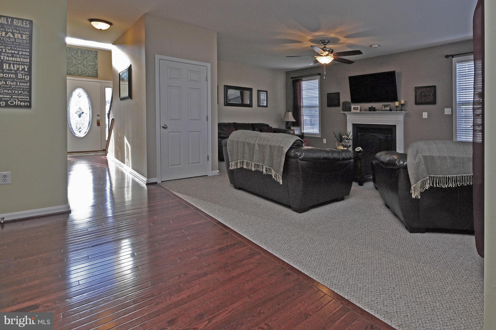 SEASONS LANDING - Residential