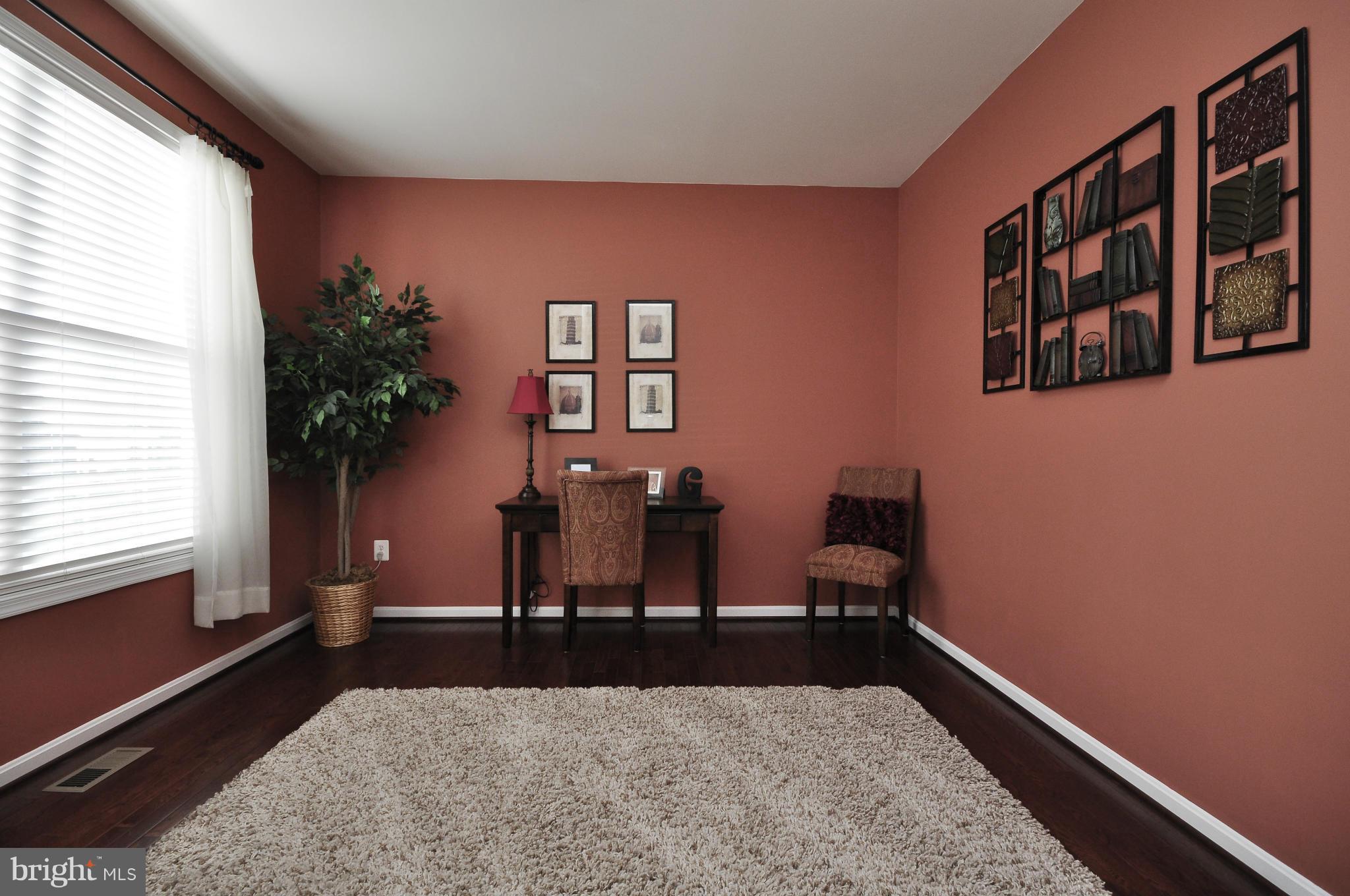 SEASONS LANDING - Residential