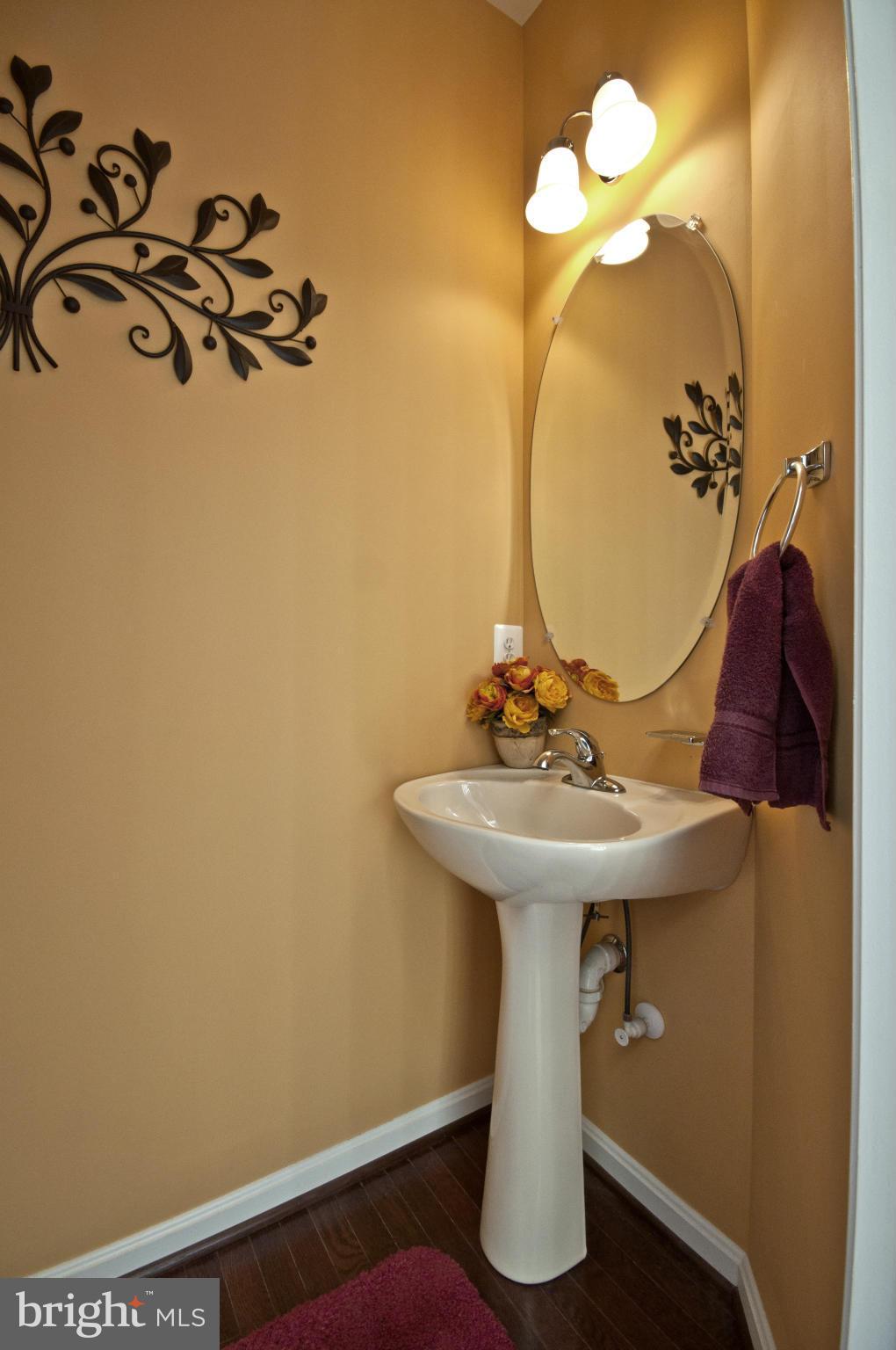 SEASONS LANDING - Residential