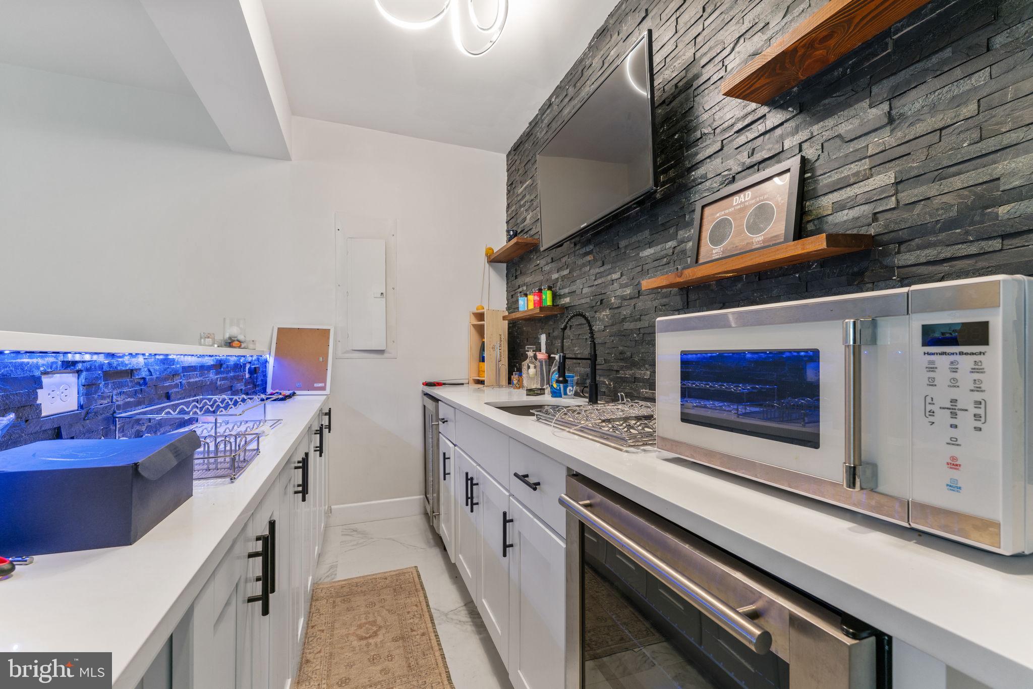 ROSE HILL RESERVE - Residential Lease