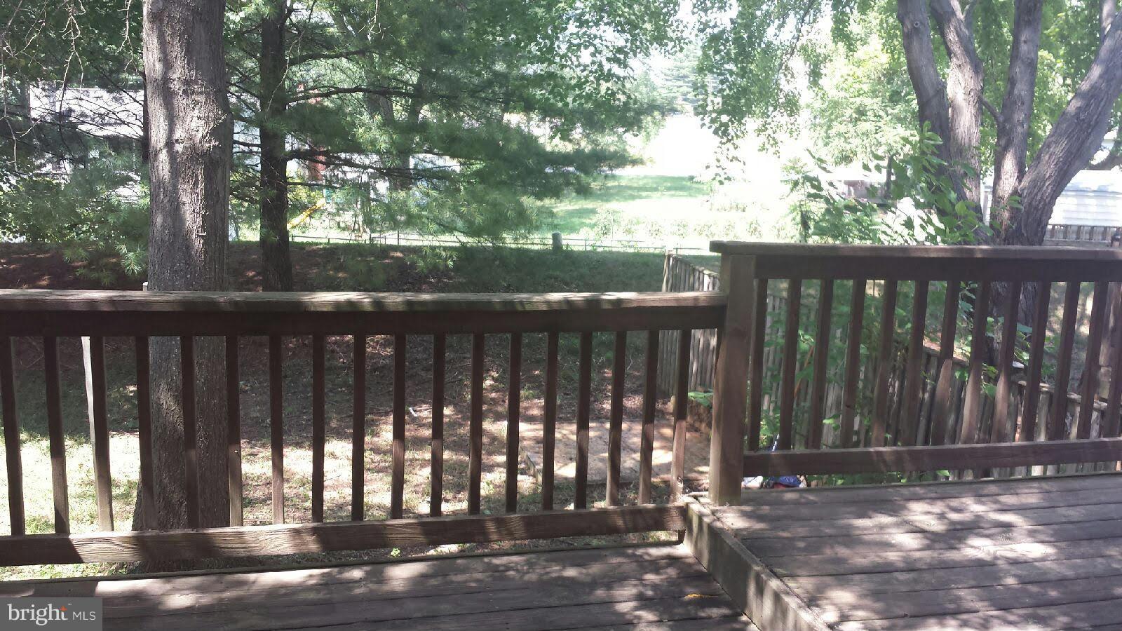 GLEN OAKS - Residential Lease