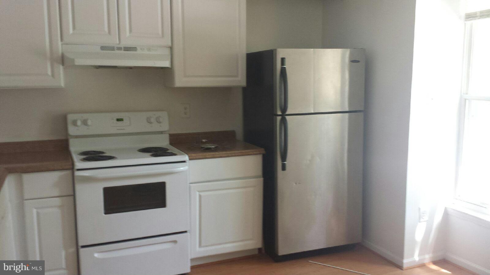 GLEN OAKS - Residential Lease