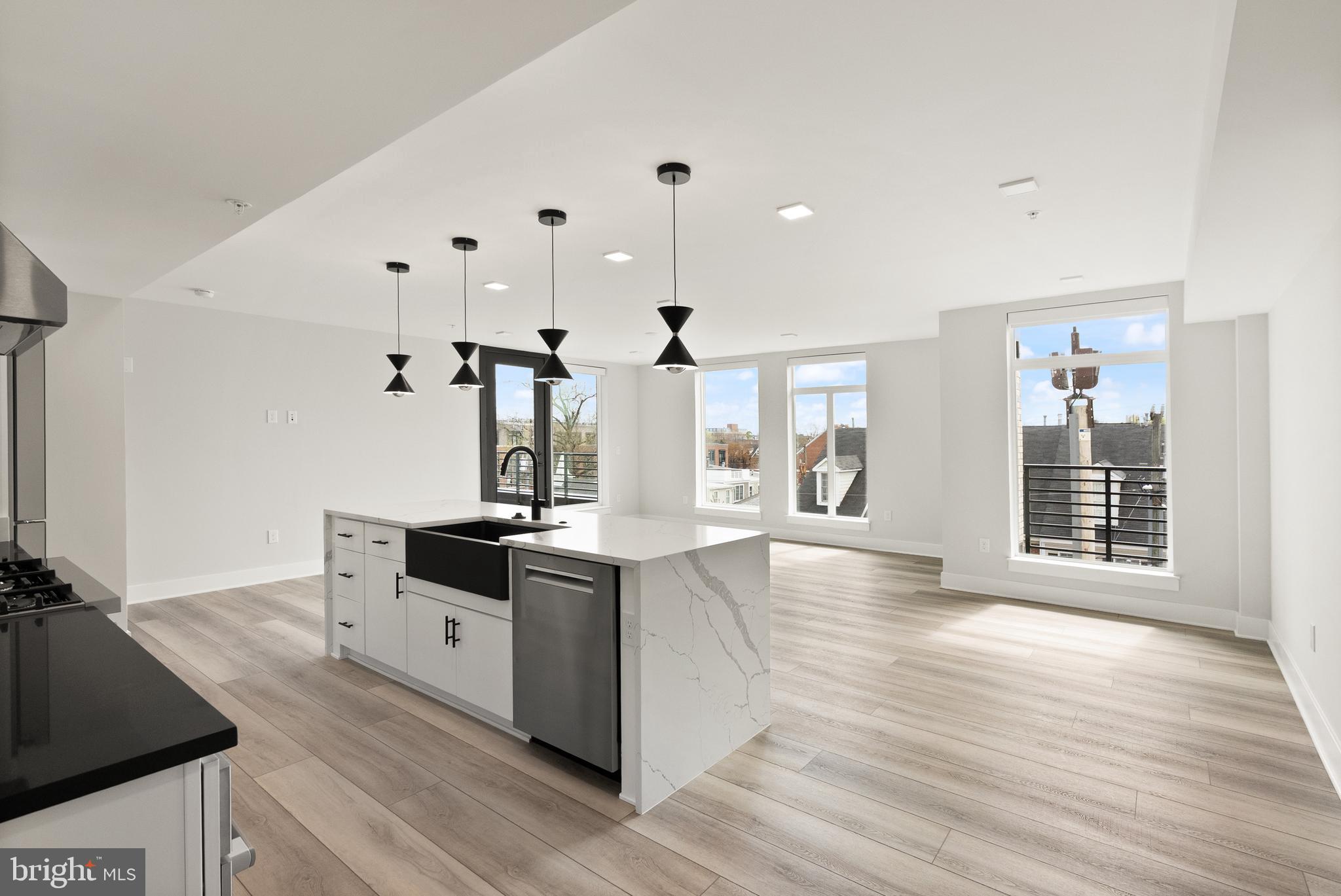 OLD TOWN ALEXANDRIA - Residential Lease