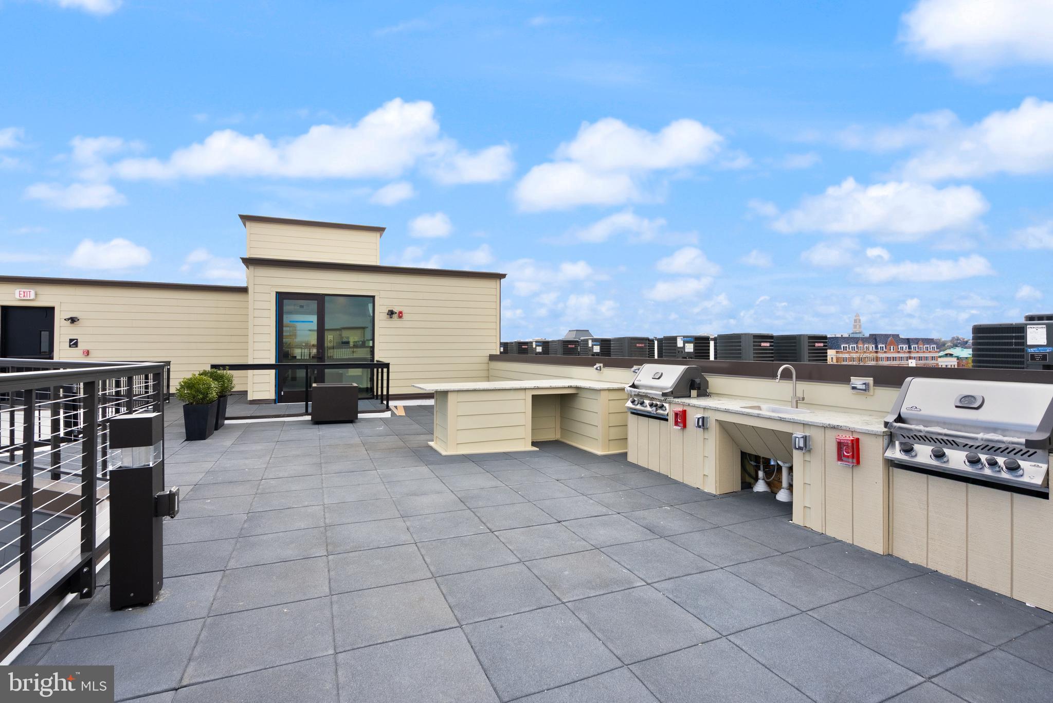 OLD TOWN ALEXANDRIA - Residential Lease