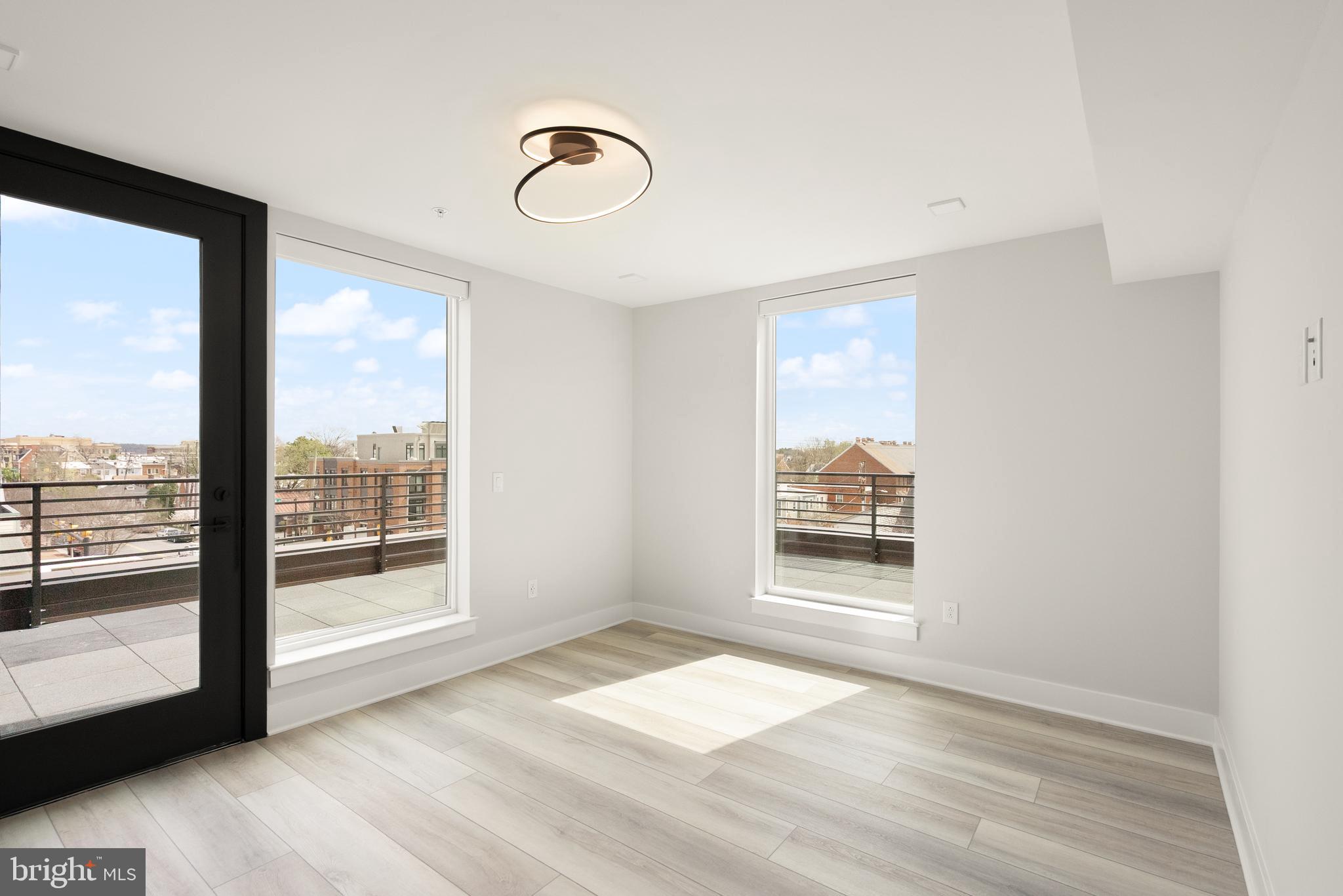 OLD TOWN ALEXANDRIA - Residential Lease