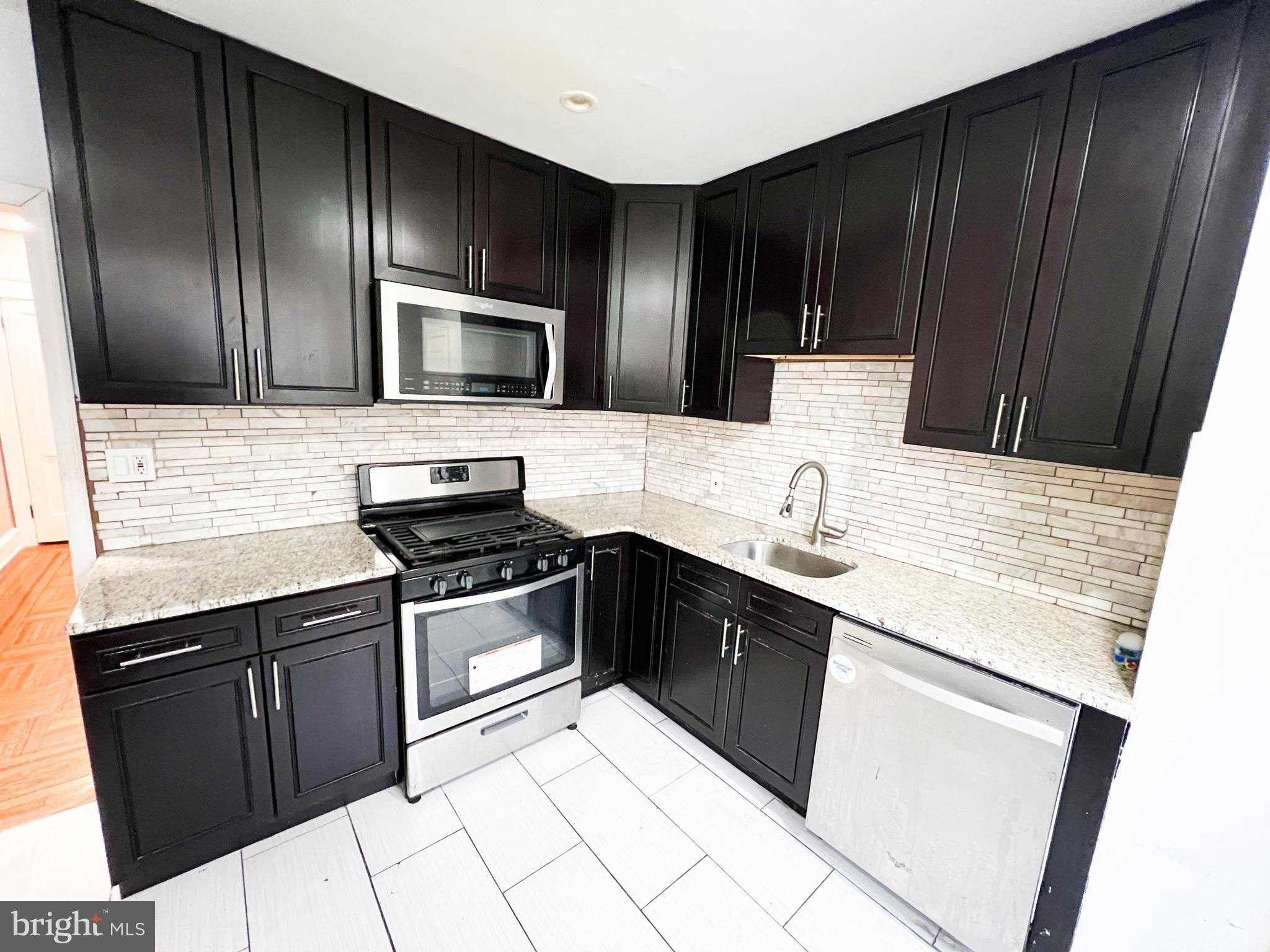 WEST OAK LANE - Residential Lease