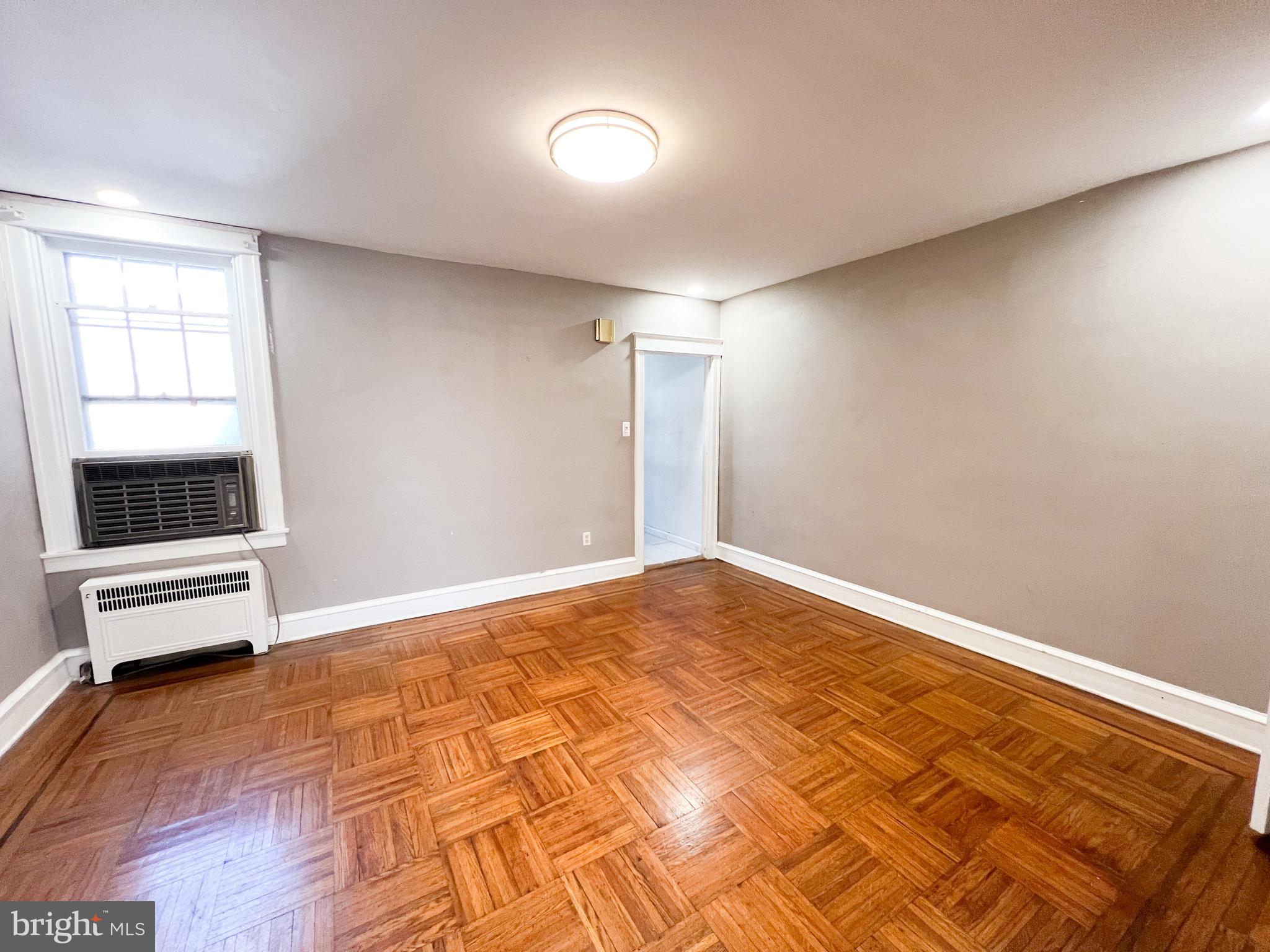 WEST OAK LANE - Residential Lease