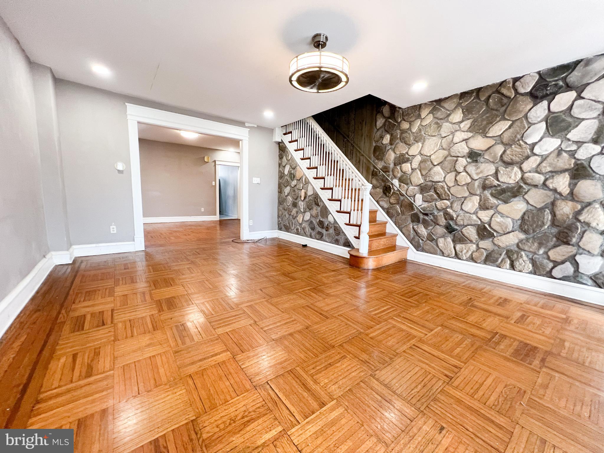 WEST OAK LANE - Residential Lease