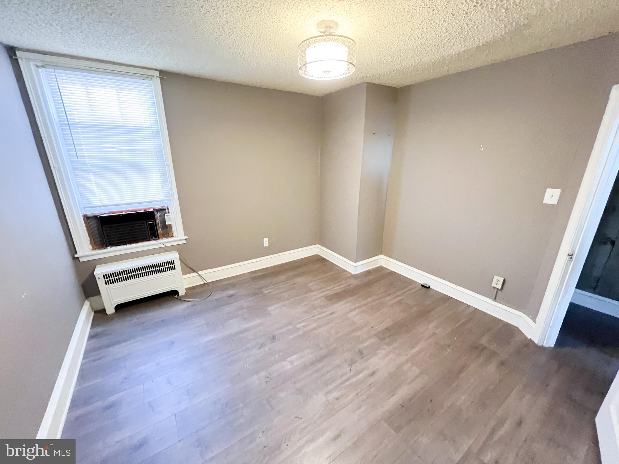 WEST OAK LANE - Residential Lease