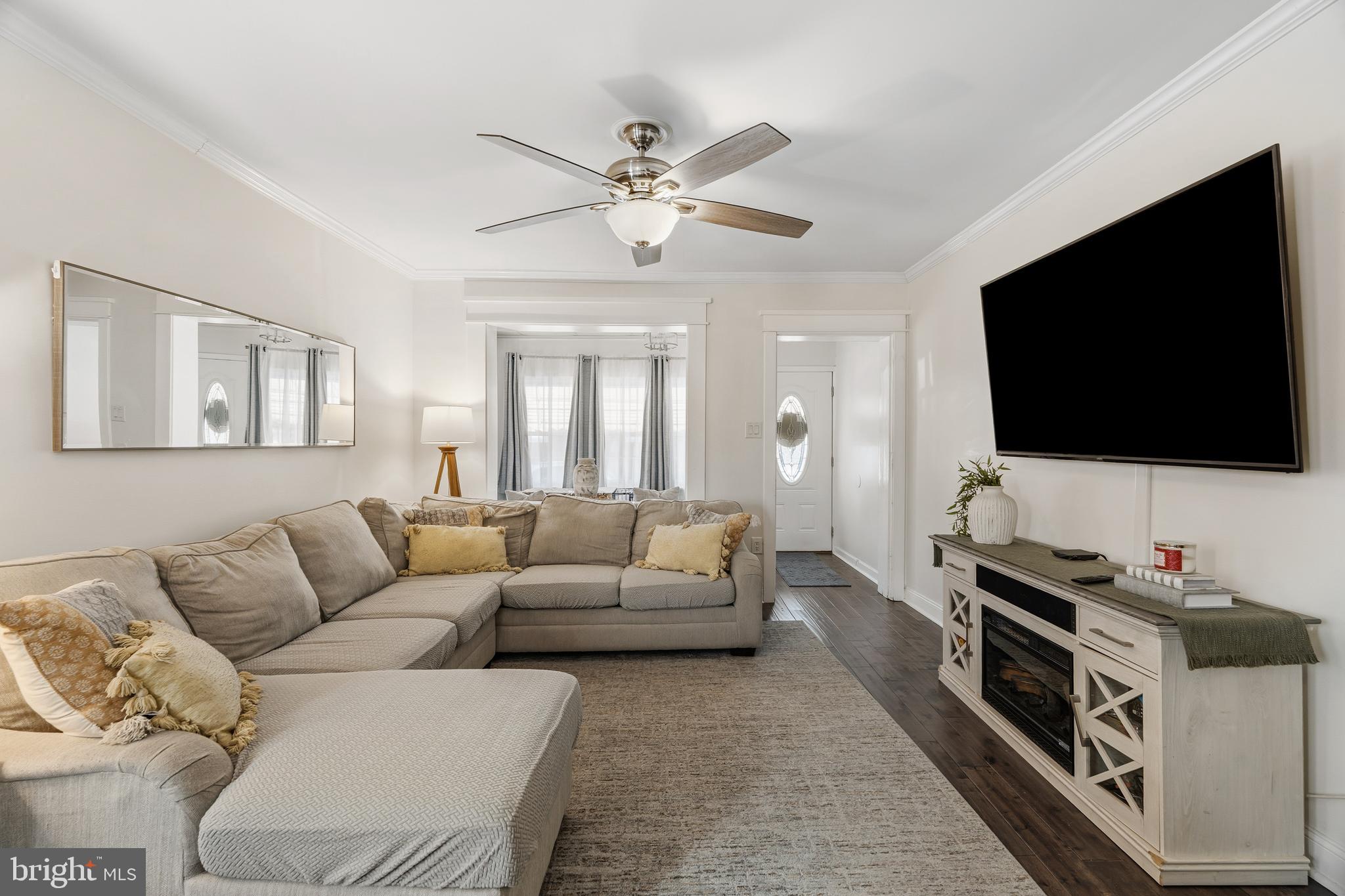 4262 EDGEMONT STREET