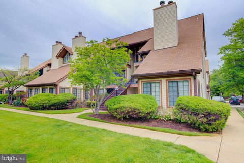 Photo of 6006 Curtier Drive #D, ALEXANDRIA, VA 22310 (MLS # VAFX2310096)