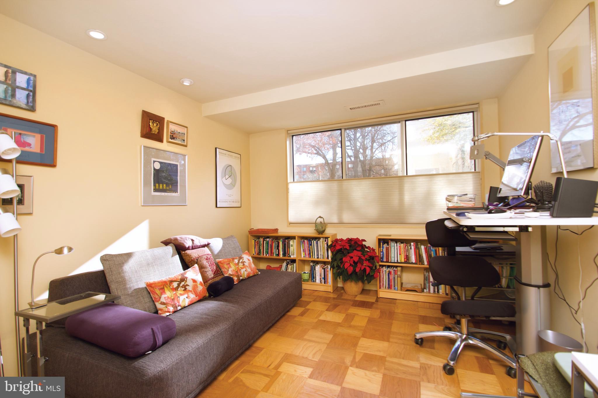 WHITEHALL - Residential