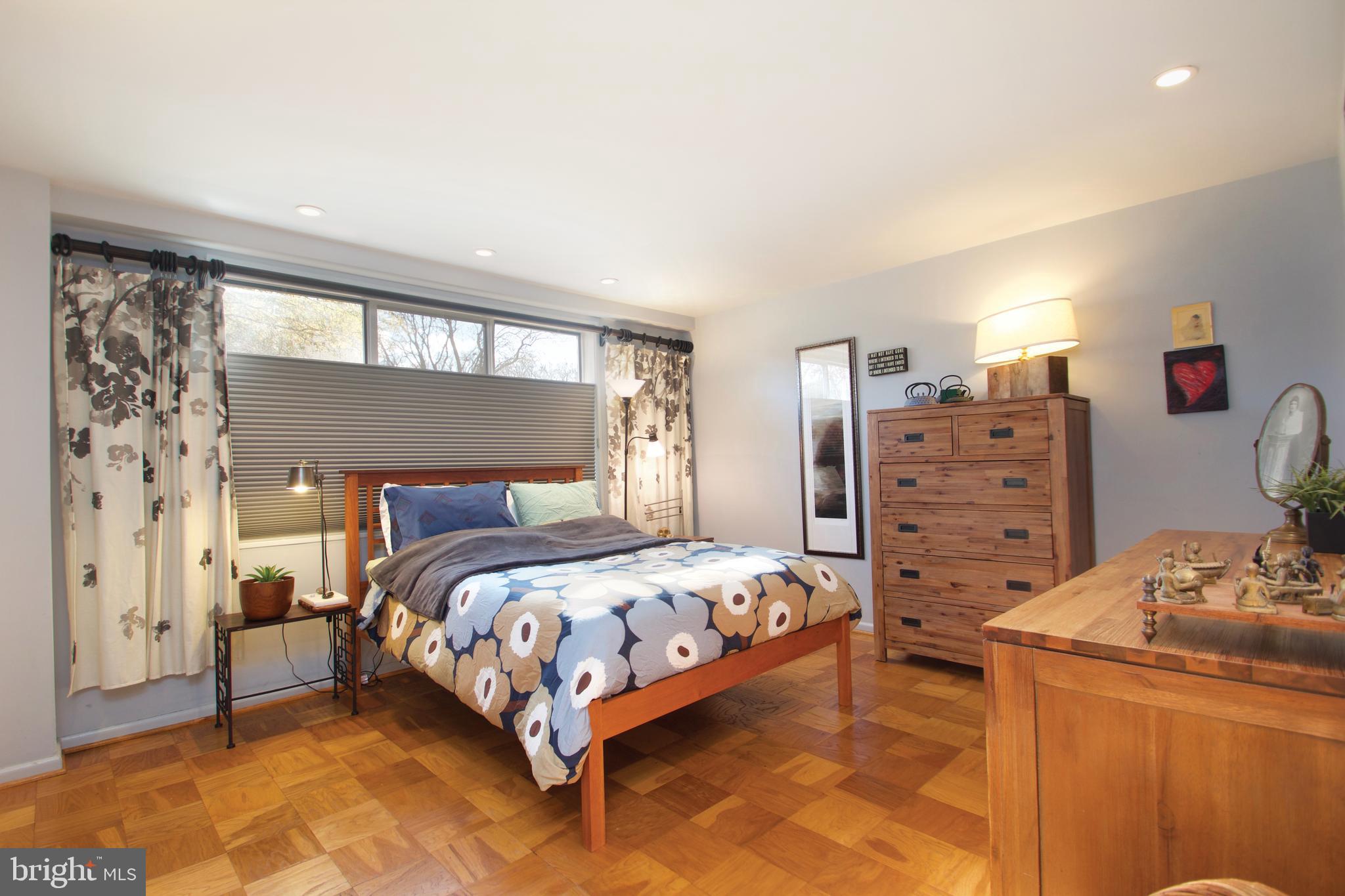 WHITEHALL - Residential