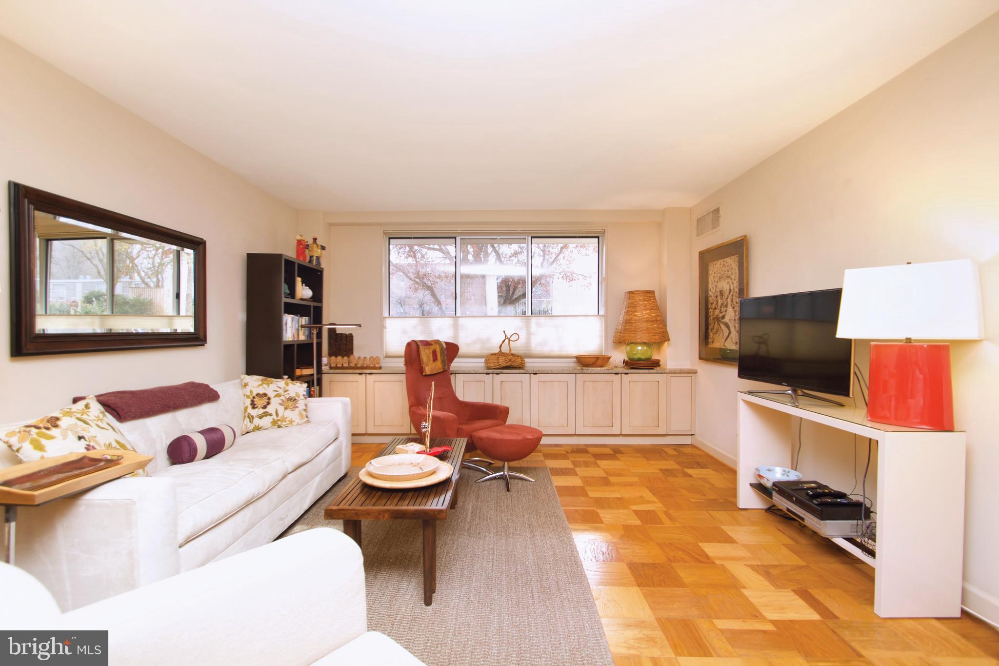 WHITEHALL - Residential