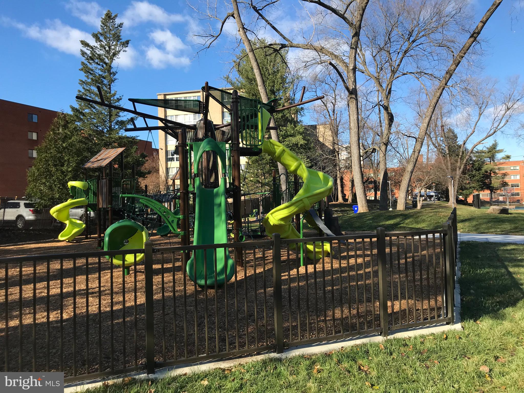 WHITEHALL - Residential