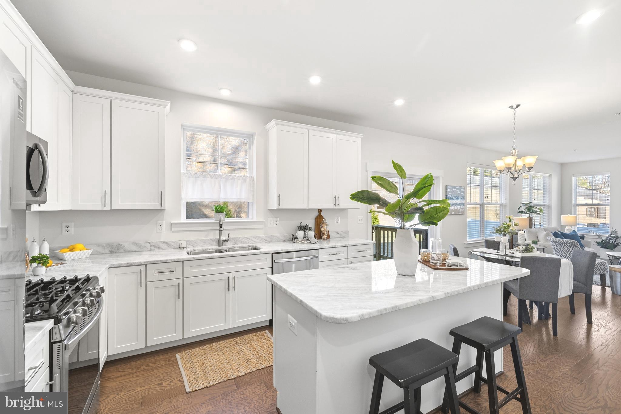 HIGHLAND WOODS - Residential