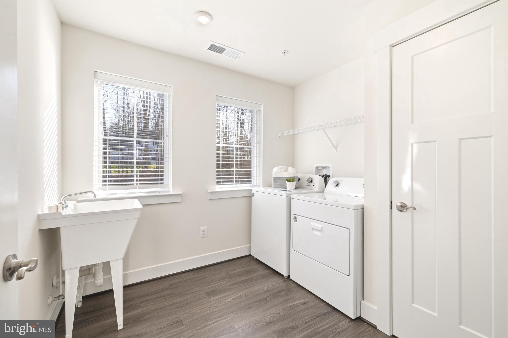 HIGHLAND WOODS - Residential