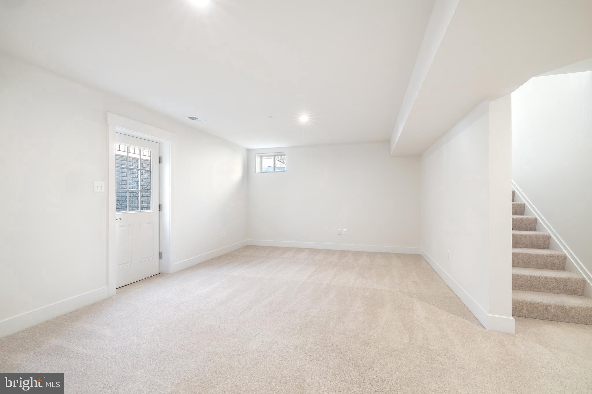 HIGHLAND WOODS - Residential