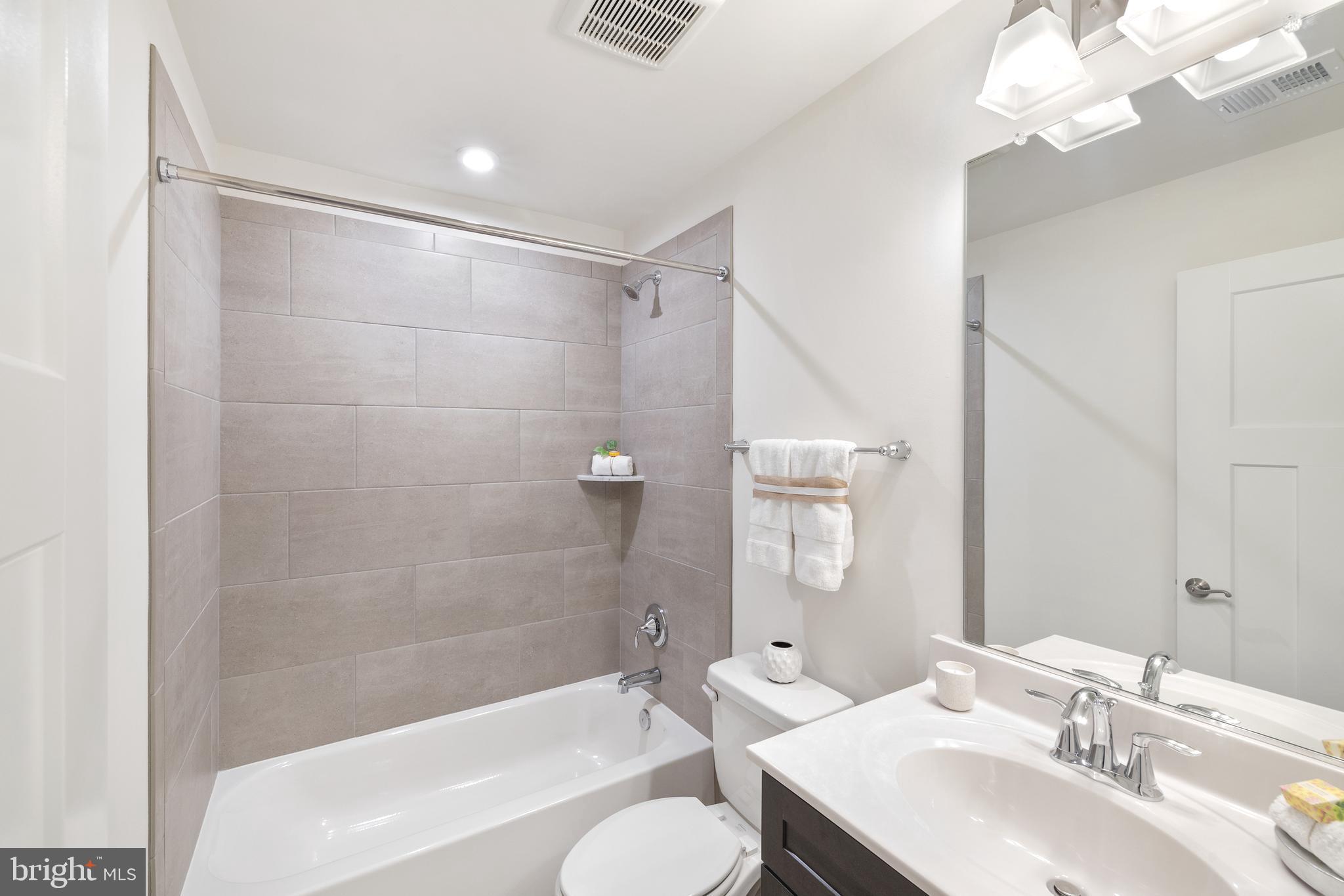 HIGHLAND WOODS - Residential