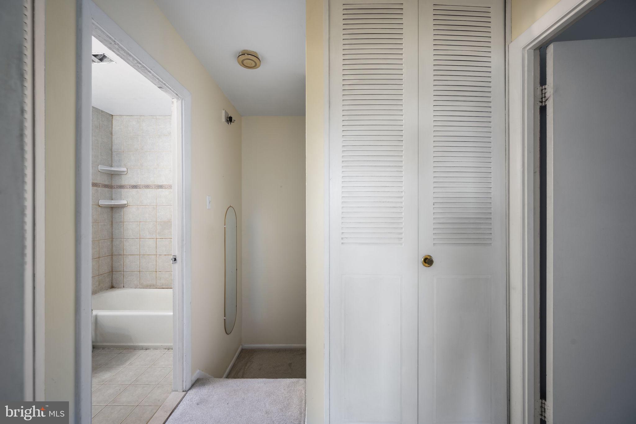 KINGS COURT - Residential