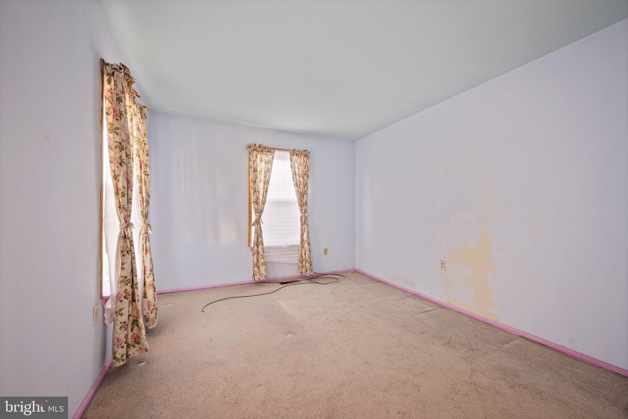 KINGS COURT - Residential