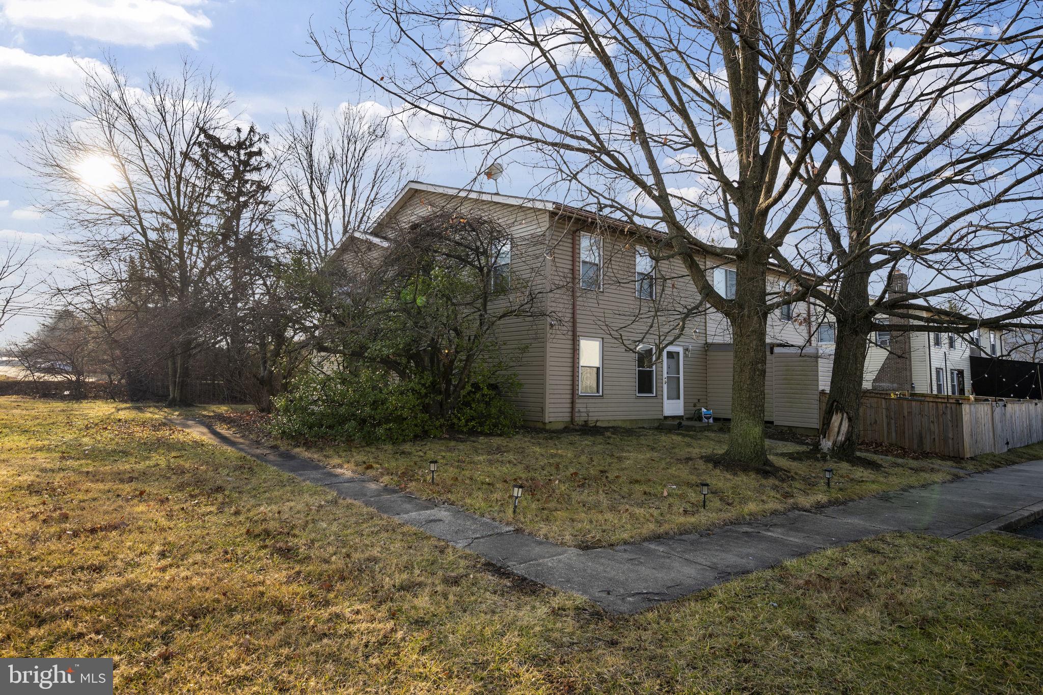 KINGS COURT - Residential