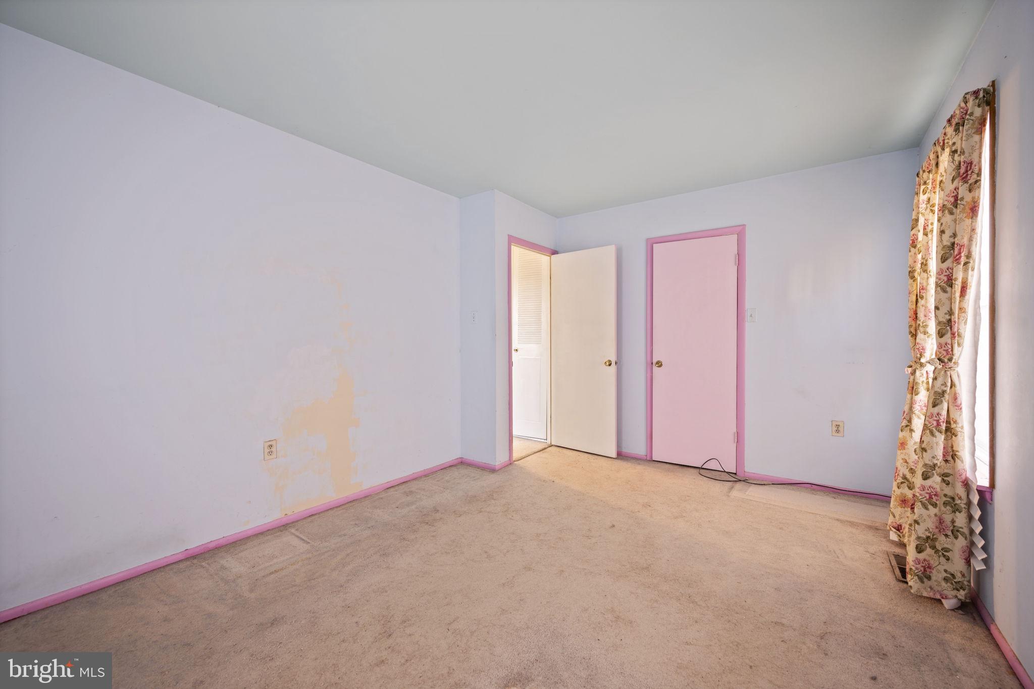 KINGS COURT - Residential