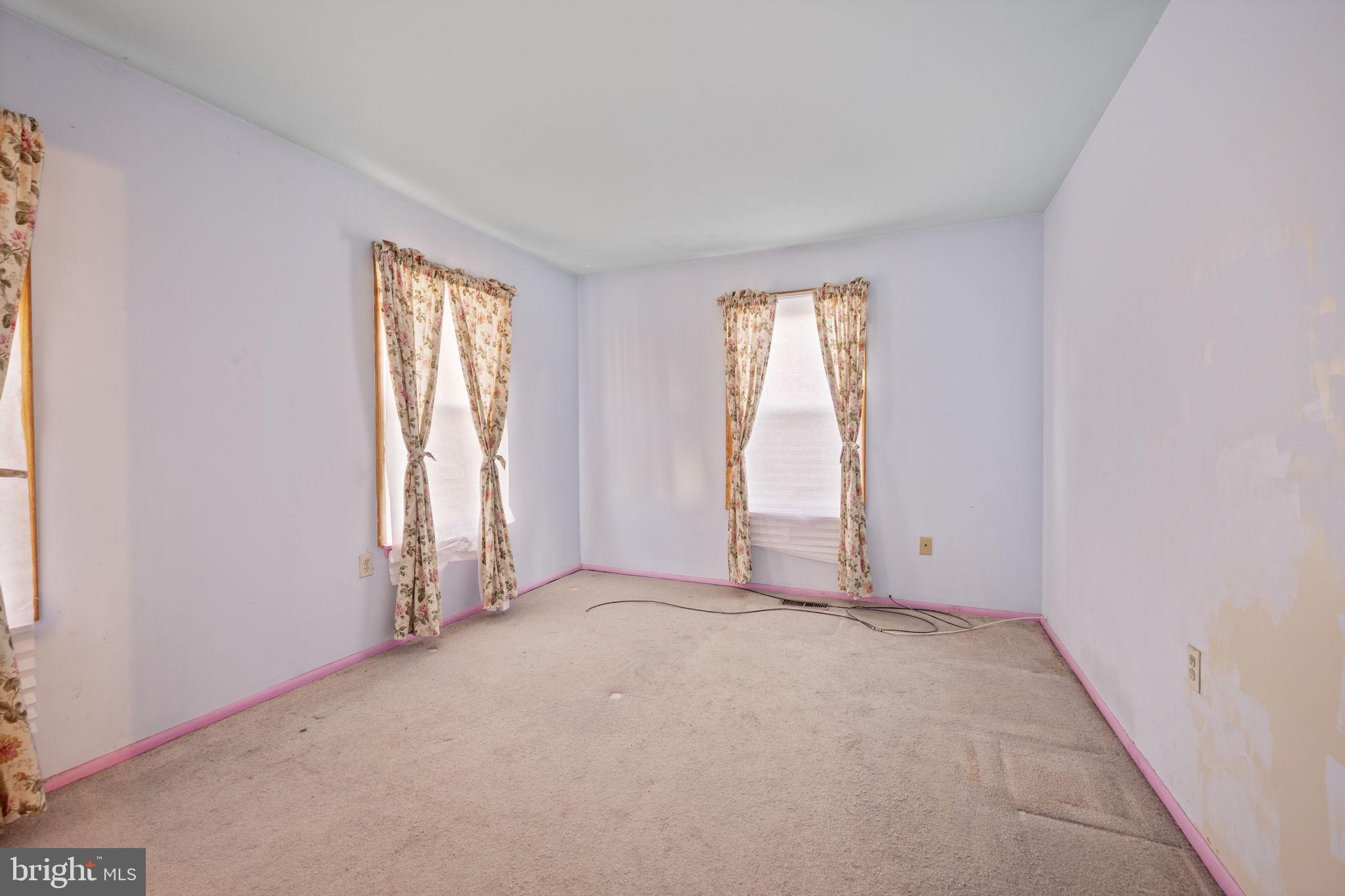 KINGS COURT - Residential