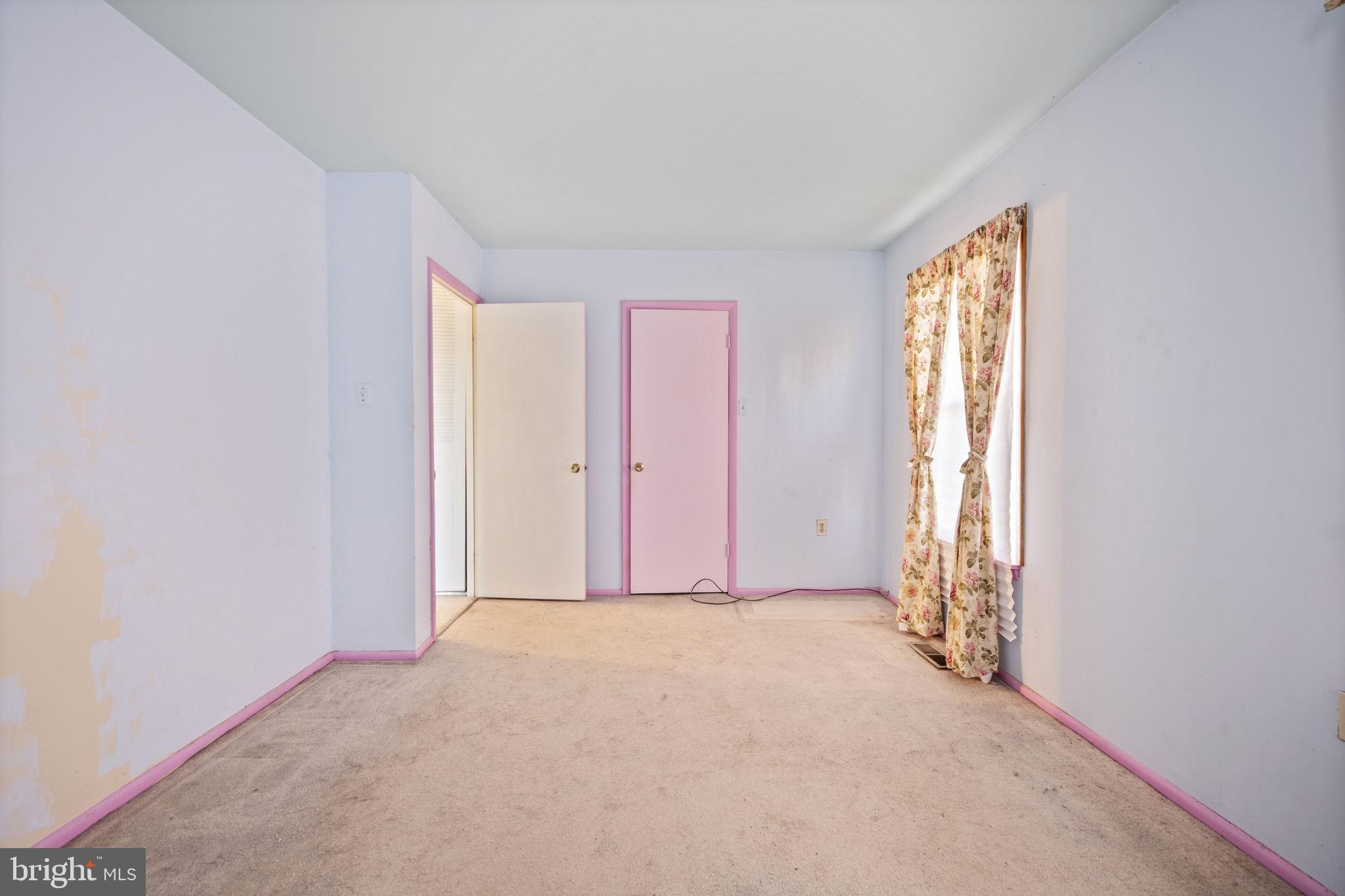 KINGS COURT - Residential