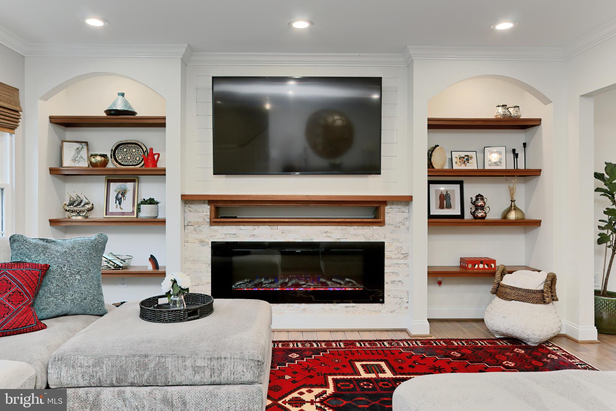 FAIRFAX STATION - Residential